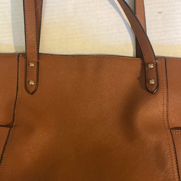 GUC. Stella and Max brown double striped shoulder bag with gold hardware. - Picture 10 of 16